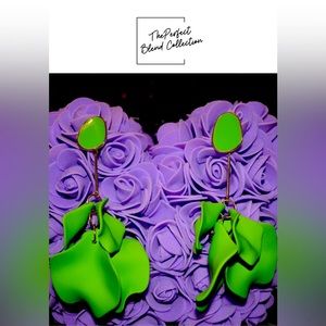 Beautiful, Vibrant, Light-weight earrings!